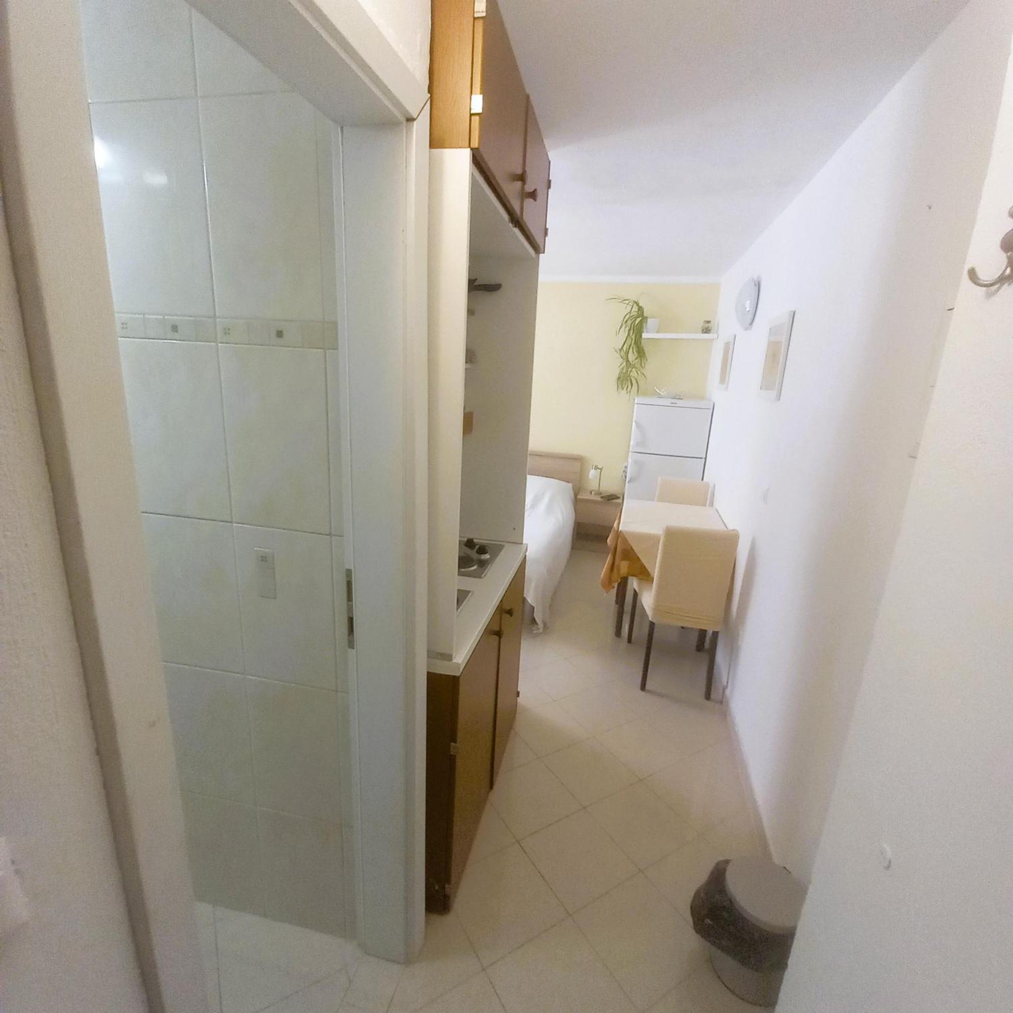 Apartment & Studio Elizabet バスカ 部屋 写真